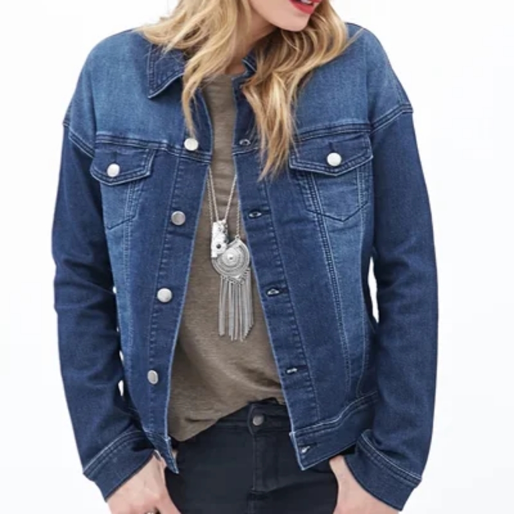 👾 Forever 21 Contemporary Stretchy Denim Jacket